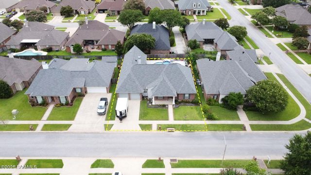 102 Lockeport Circle, Lafayette, LA 70508