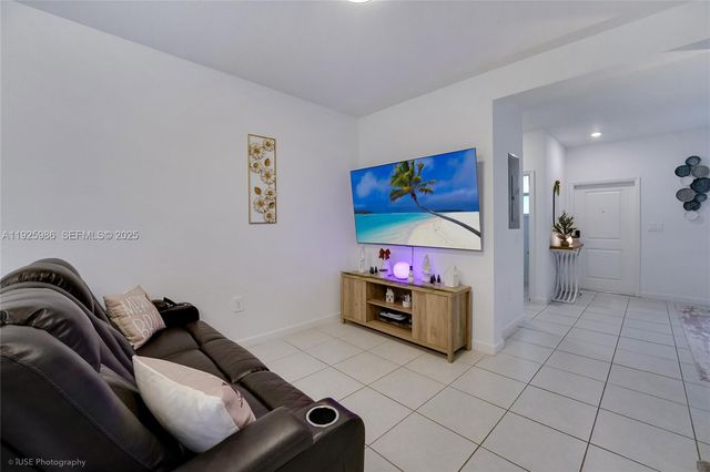 12453 NW 23rd Ct, Miami, FL 33167