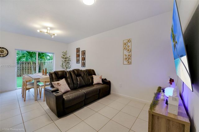 12453 NW 23rd Ct, Miami, FL 33167