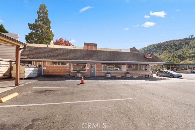 5038 State Highway, Mariposa, CA 95338