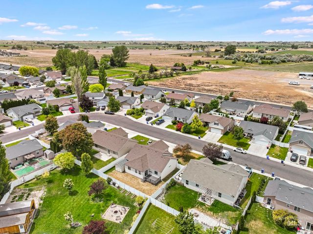 1215 Quail St, Twin Falls, ID 83301