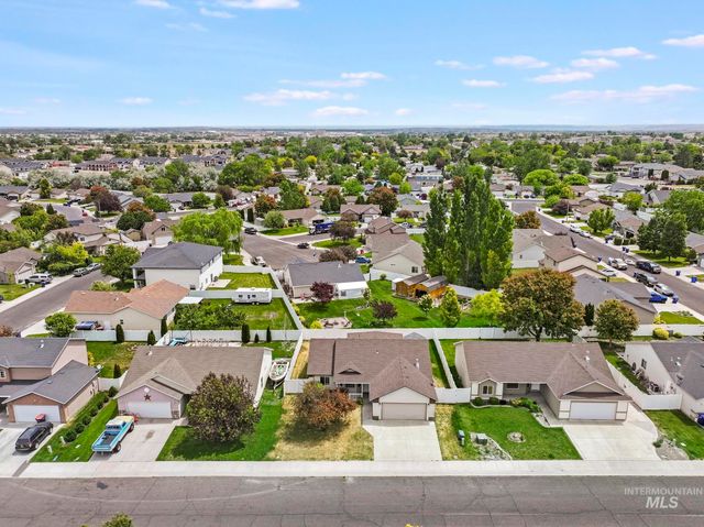1215 Quail St, Twin Falls, ID 83301