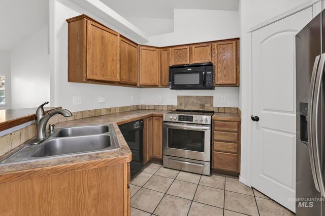 1215 Quail St, Twin Falls, ID 83301
