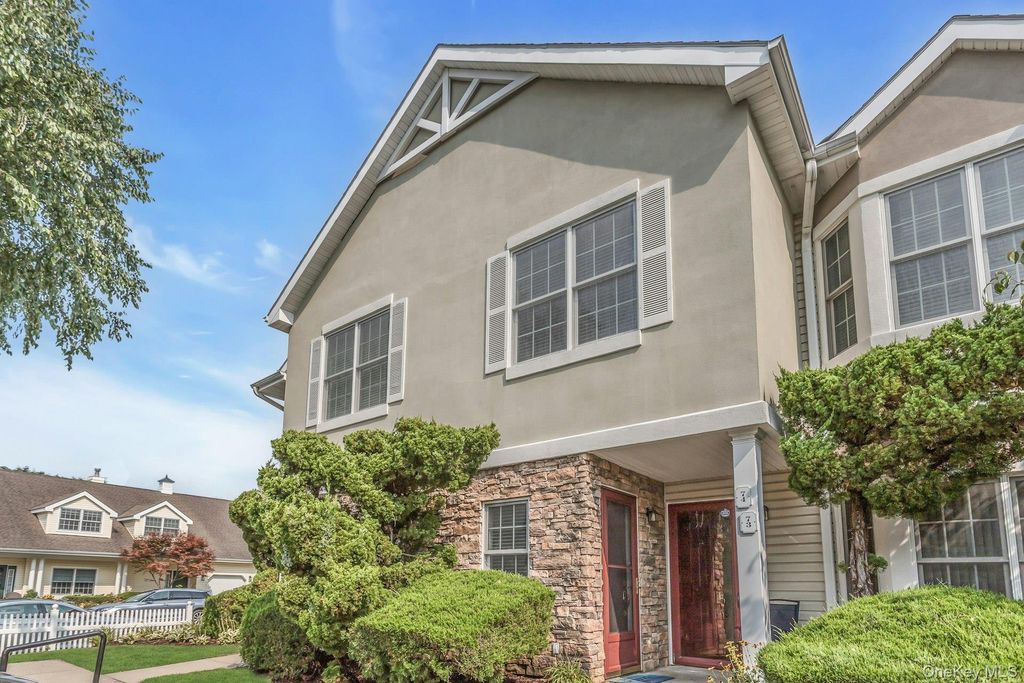 74 Miro Place, Port Washington, NY 11050 — photo 2