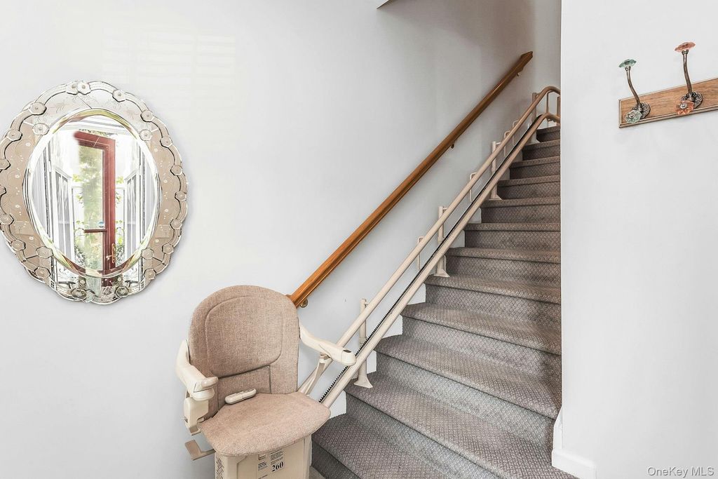 74 Miro Place, Port Washington, NY 11050 — photo 5