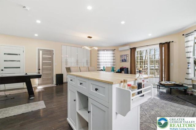 7814 Lake Shore Drive, Coolbaugh Twp, PA 18347