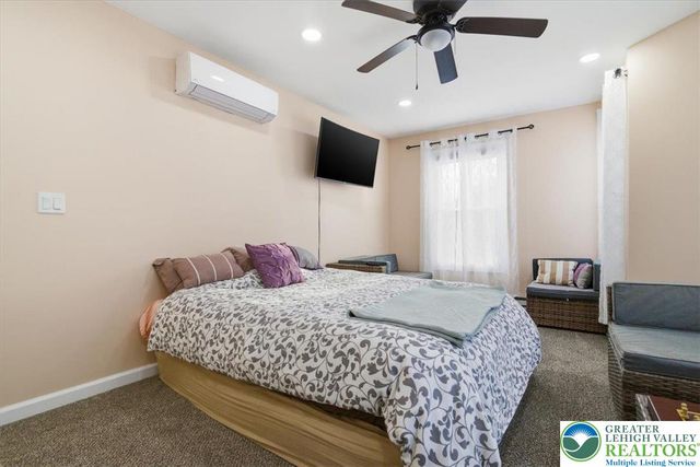 7814 Lake Shore Drive, Coolbaugh Twp, PA 18347