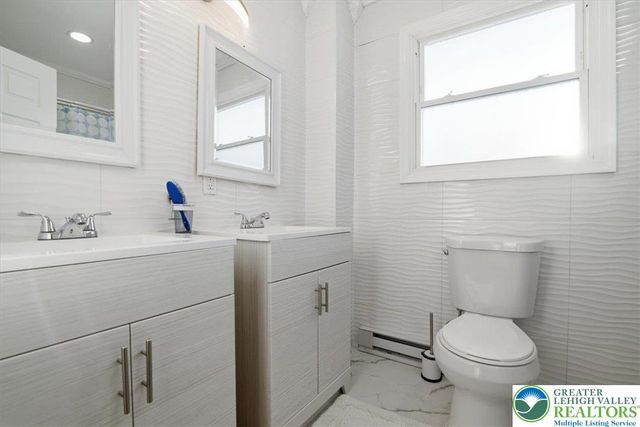 7814 Lake Shore Drive, Coolbaugh Twp, PA 18347