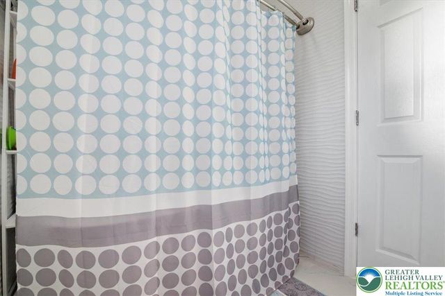 7814 Lake Shore Drive, Coolbaugh Twp, PA 18347