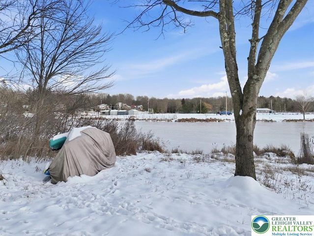 7814 Lake Shore Drive, Coolbaugh Twp, PA 18347