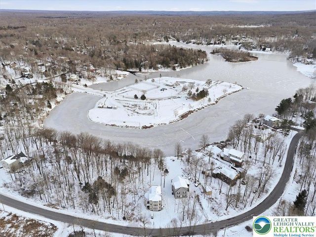 7814 Lake Shore Drive, Coolbaugh Twp, PA 18347