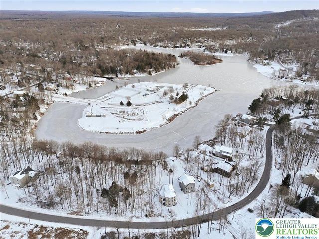 7814 Lake Shore Drive, Coolbaugh Twp, PA 18347