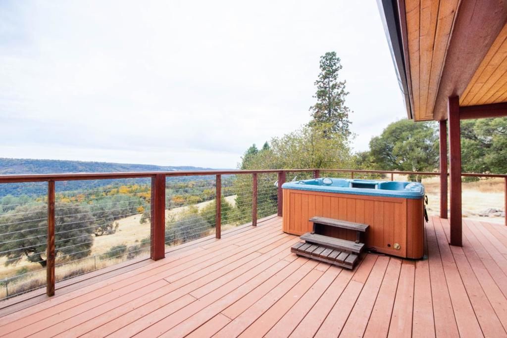 Image 21 of property listing at 19860 Camino Del Aparicio, Fiddletown, CA 95629