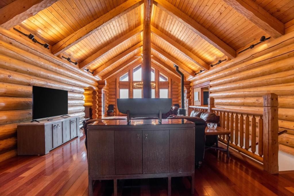 Image 9 of property listing at 19860 Camino Del Aparicio, Fiddletown, CA 95629