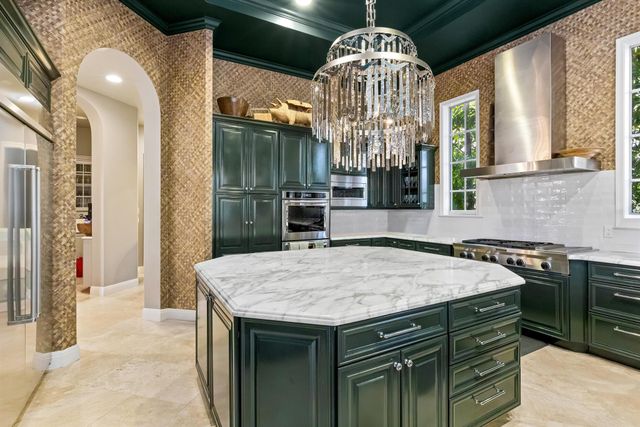 853 Harbour Isle Place, North Palm Beach, FL 33410