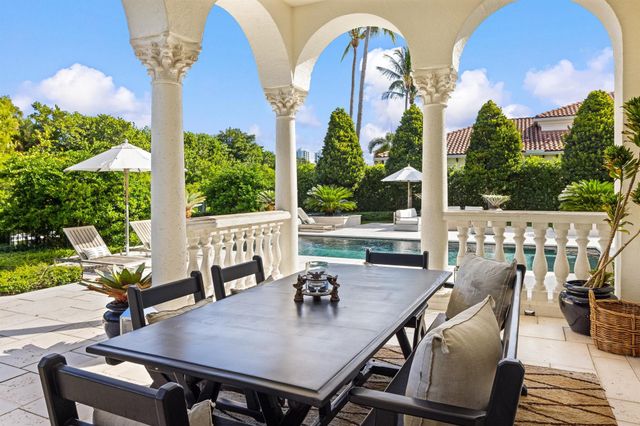 853 Harbour Isle Place, North Palm Beach, FL 33410