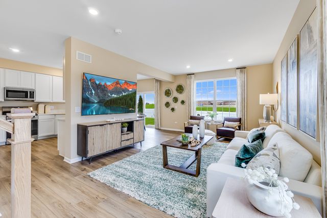 7801 Nightshade Lane, Joliet, IL 60431