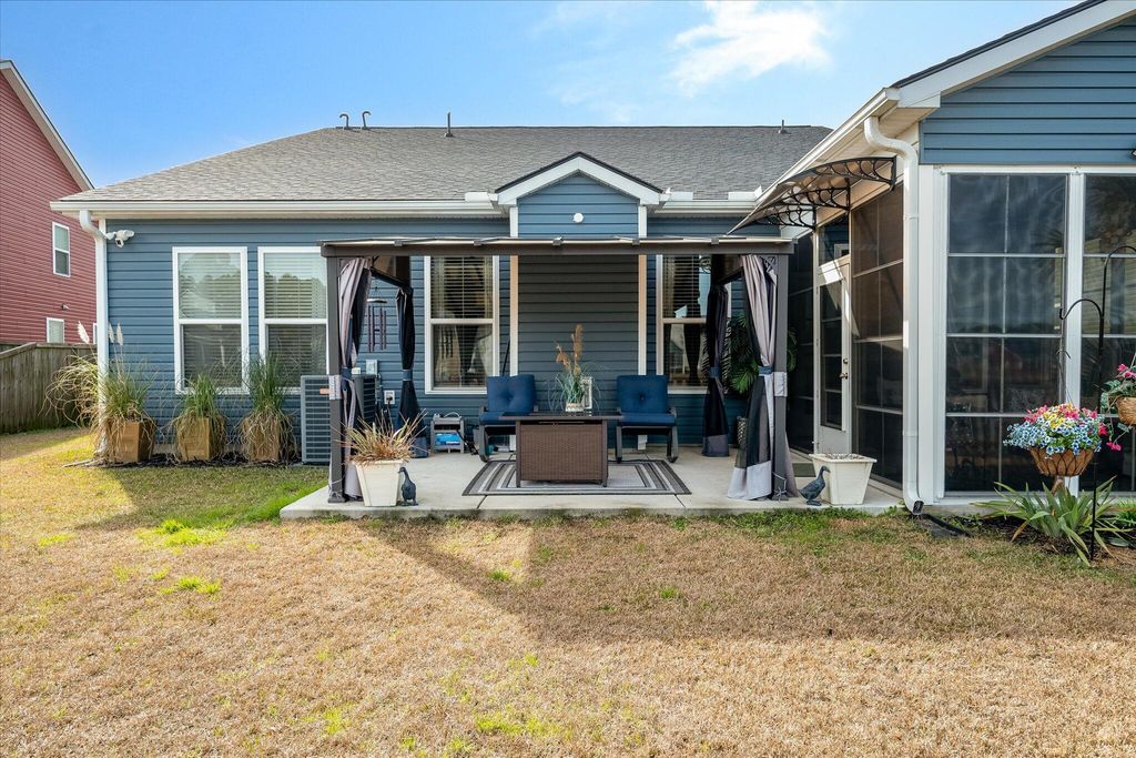 Image 43 of property listing at 130 Basket Grass Lane, Summerville, SC 29486