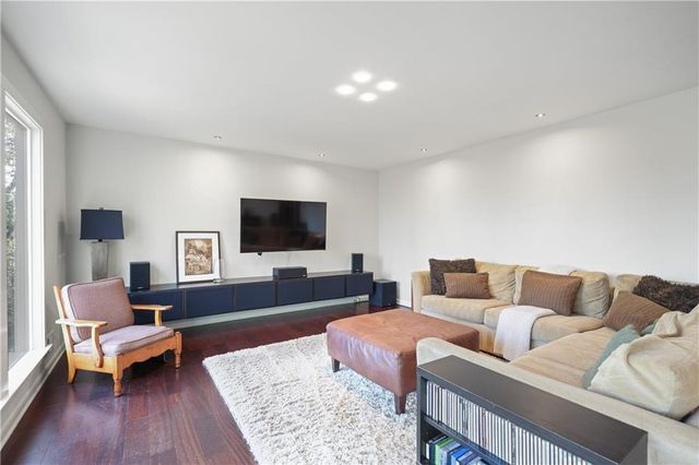 180 River Court Parkway, Sandy Springs, GA 30328