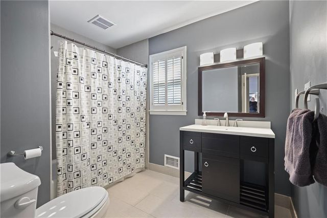 180 River Court Parkway, Sandy Springs, GA 30328