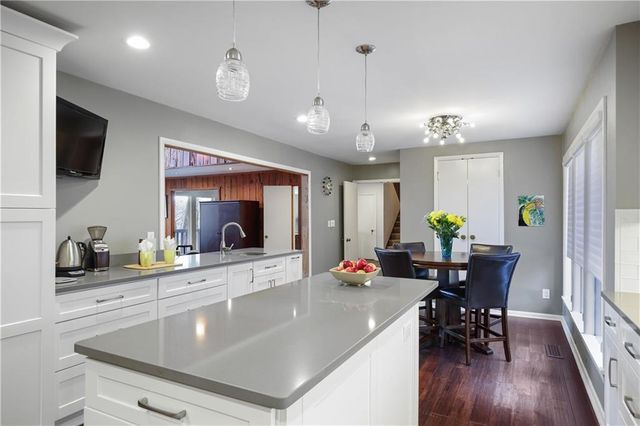 180 River Court Parkway, Sandy Springs, GA 30328