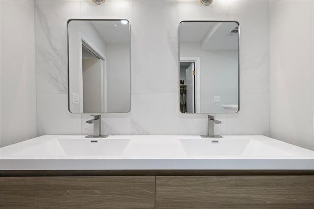 180 River Court Parkway, Sandy Springs, GA 30328