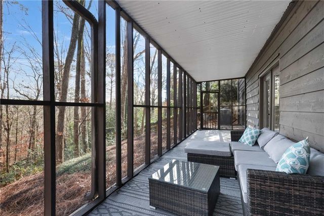 180 River Court Parkway, Sandy Springs, GA 30328