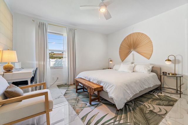 423 Avenida Alegre, West Palm Beach, FL 33405