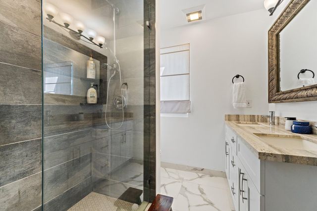 423 Avenida Alegre, West Palm Beach, FL 33405