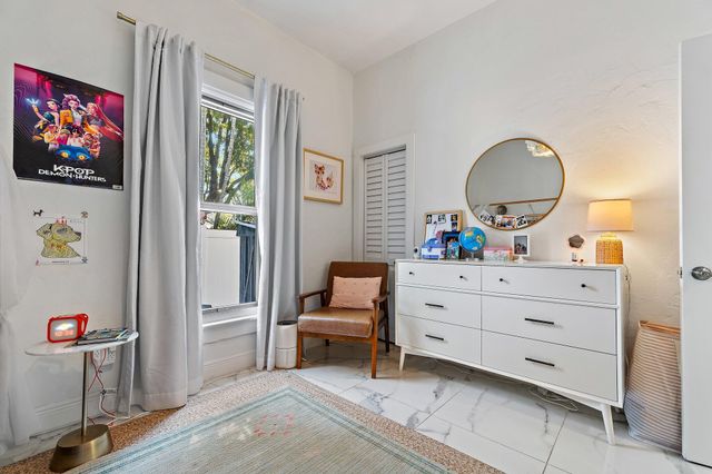 423 Avenida Alegre, West Palm Beach, FL 33405