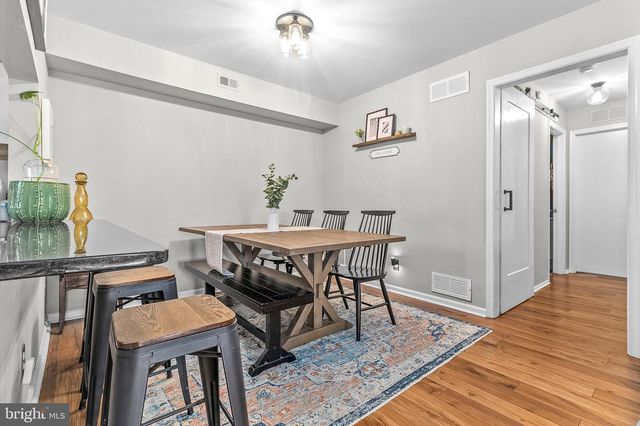 1005A HARWOOD CT, Mount Laurel, NJ 08054