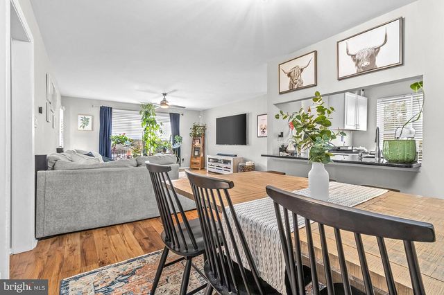 1005A HARWOOD CT, Mount Laurel, NJ 08054