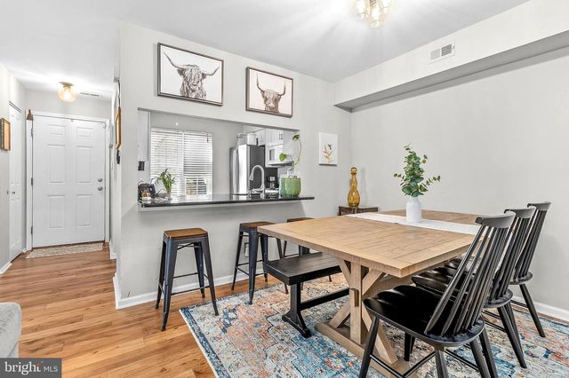 1005A HARWOOD CT, Mount Laurel, NJ 08054