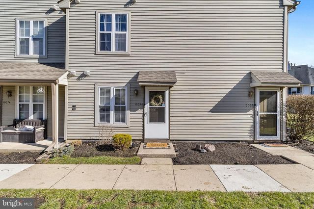 1005A HARWOOD CT, Mount Laurel, NJ 08054
