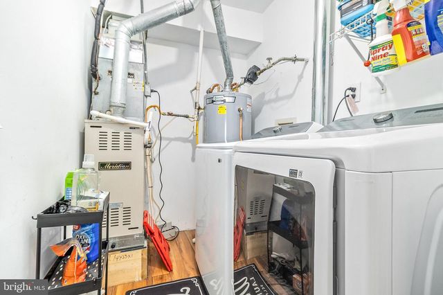 1005A HARWOOD CT, Mount Laurel, NJ 08054