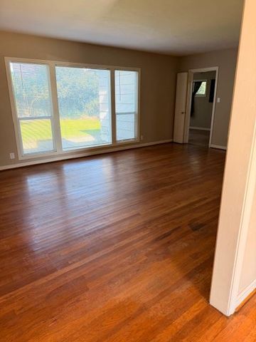 1425 Michigan Ave, Stockton, CA 95204