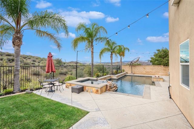 20530 Cheryl Lane, Saugus, CA 91350