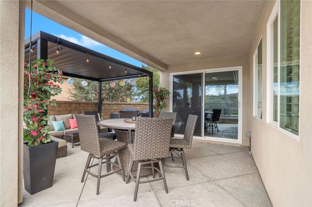 20530 Cheryl Lane, Saugus, CA 91350