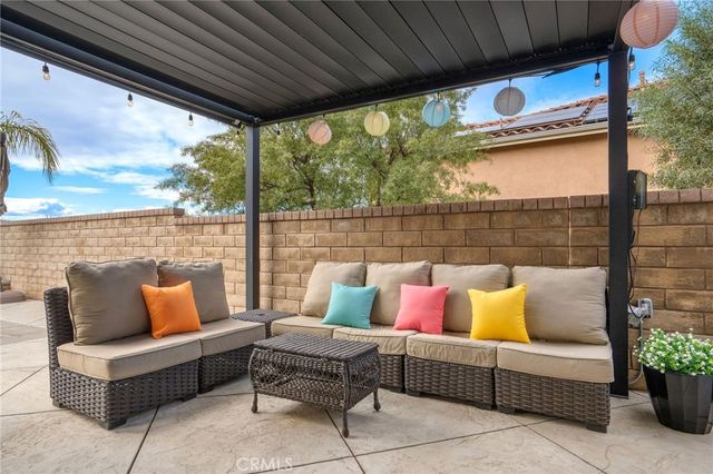 20530 Cheryl Lane, Saugus, CA 91350