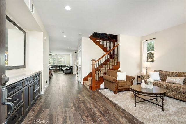 20530 Cheryl Lane, Saugus, CA 91350