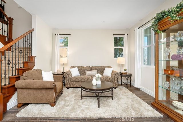 20530 Cheryl Lane, Saugus, CA 91350