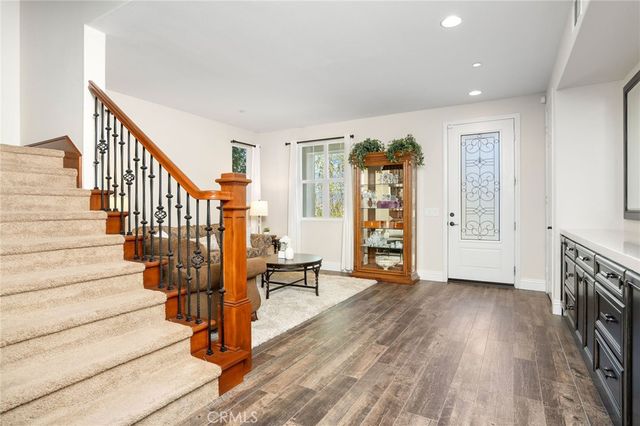 20530 Cheryl Lane, Saugus, CA 91350