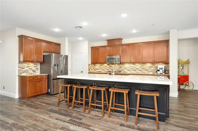 20530 Cheryl Lane, Saugus, CA 91350