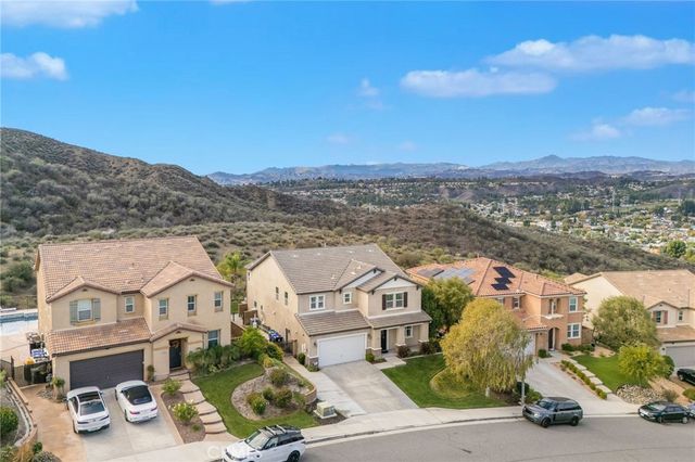 20530 Cheryl Lane, Saugus, CA 91350