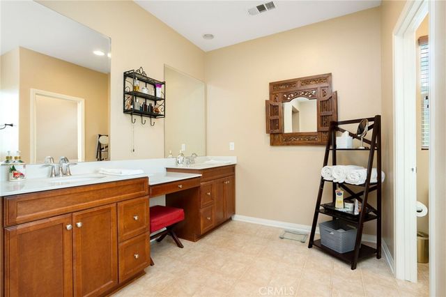 20530 Cheryl Lane, Saugus, CA 91350