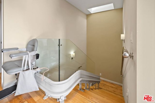 3260 Malcolm Avenue, Los Angeles, CA 90034