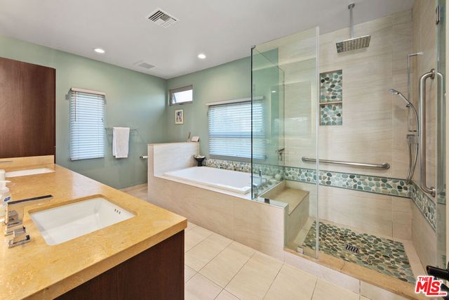 3260 Malcolm Avenue, Los Angeles, CA 90034