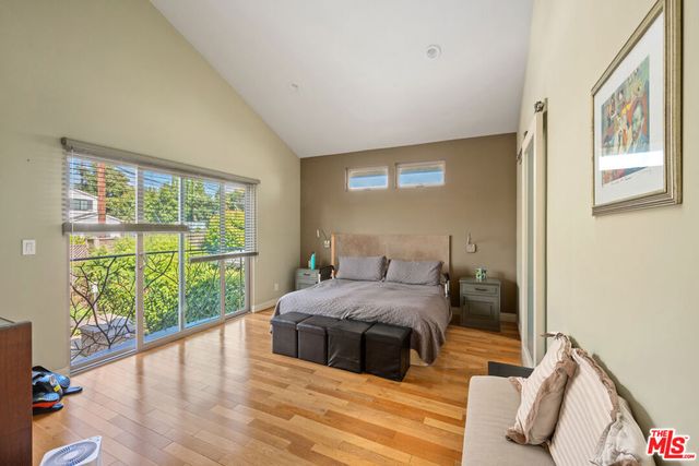 3260 Malcolm Avenue, Los Angeles, CA 90034