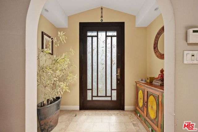 3260 Malcolm Avenue, Los Angeles, CA 90034