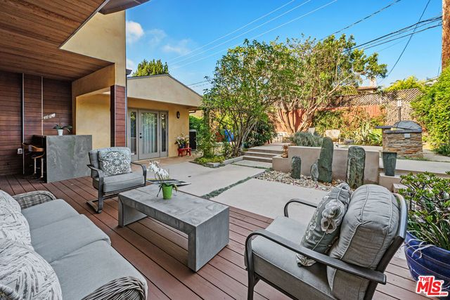 3260 Malcolm Avenue, Los Angeles, CA 90034